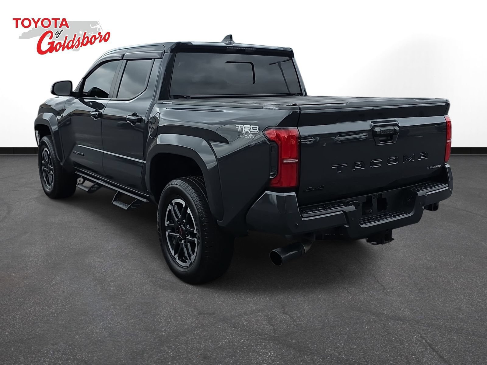 Used 2024 Toyota Tacoma TRD Sport w/ TRD Sport Upgrade Package AWD/4WD image 7