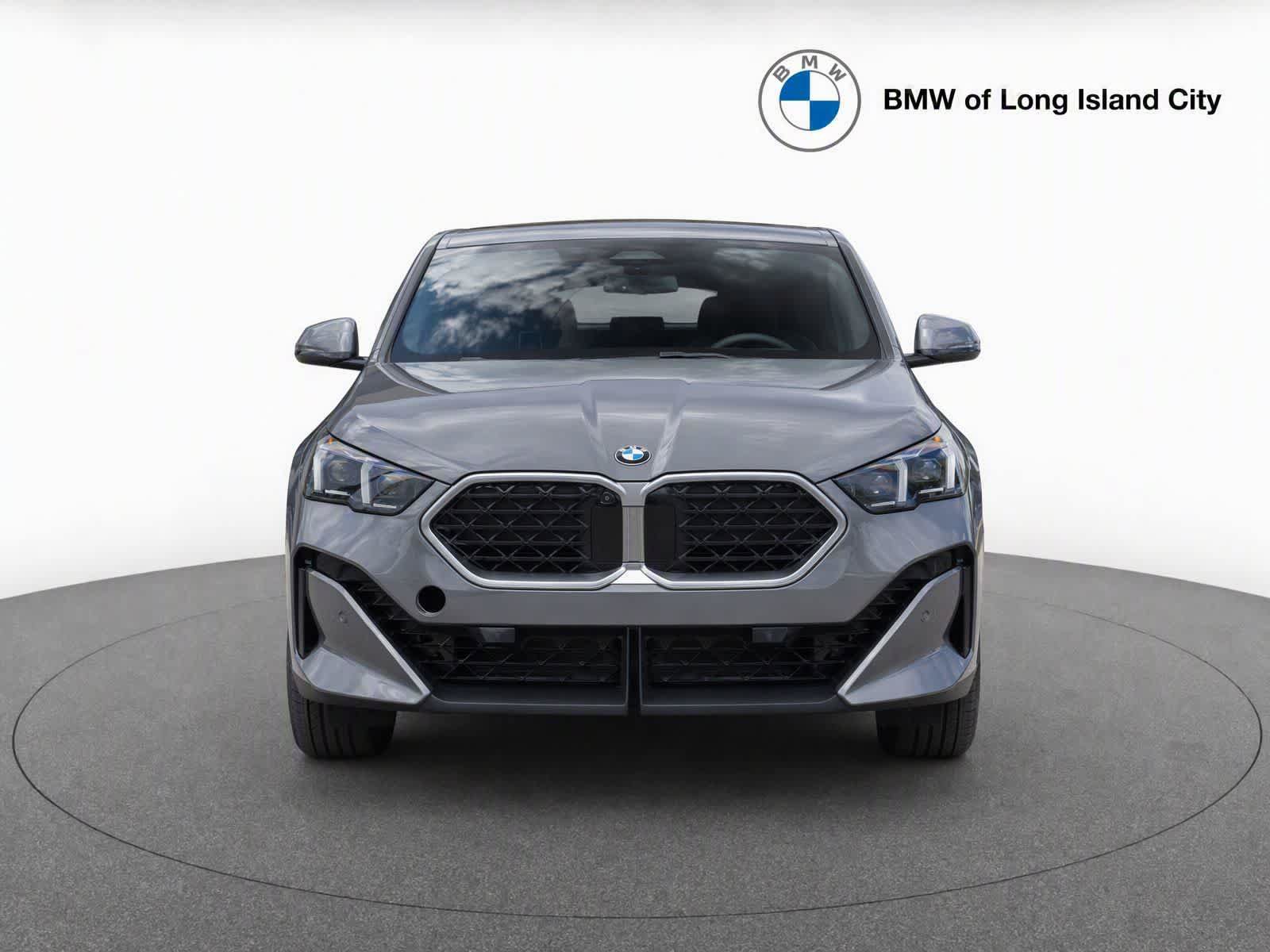 New 2026 BMW X2 xDrive28i w/ Technology Package AWD/4WD image 2