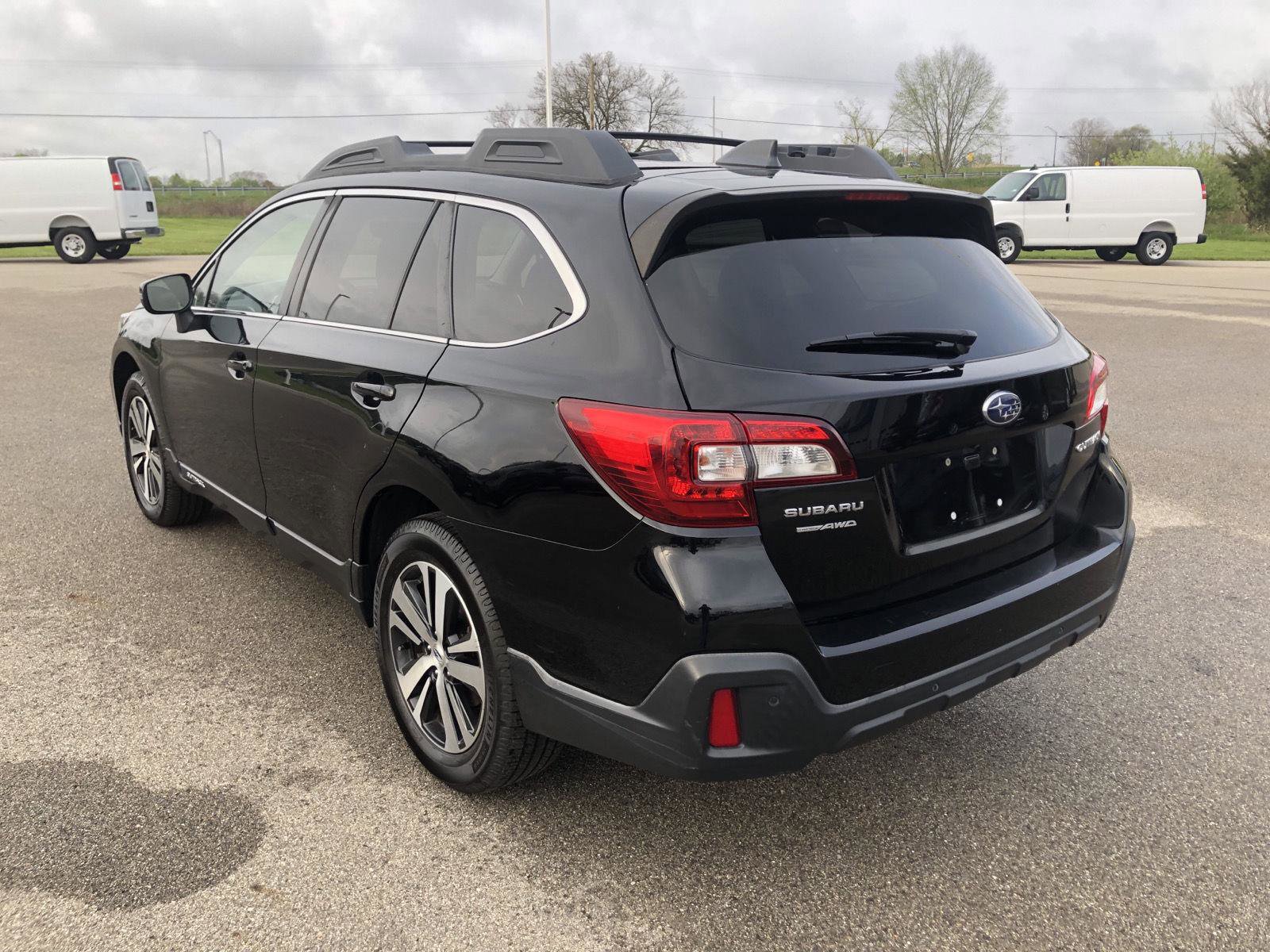 Used 2019 Subaru Outback 2.5i Limited AWD/4WD image 3