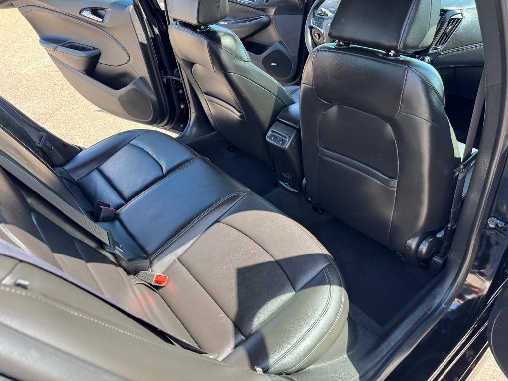 Used 2017 Chevrolet Cruze Premier FWD image 23