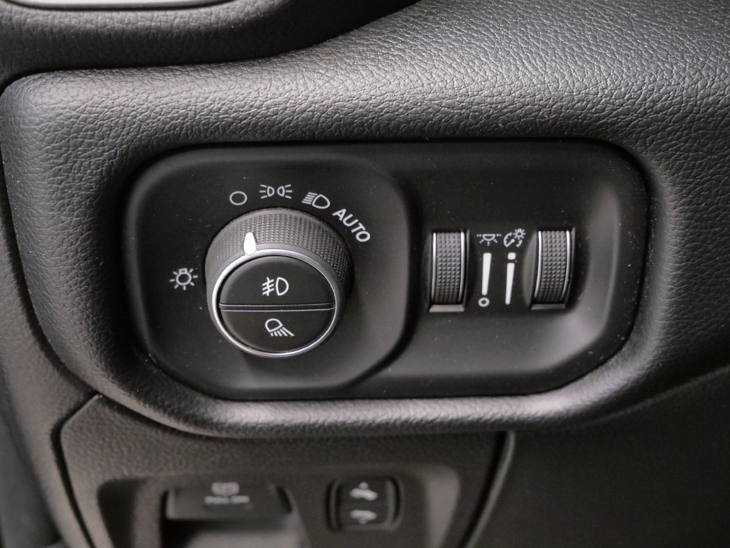 Used 2019 RAM 1500 Big Horn AWD/4WD image 21