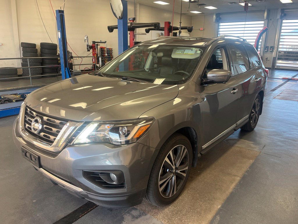 Used 2020 Nissan Pathfinder Platinum AWD/4WD image 2