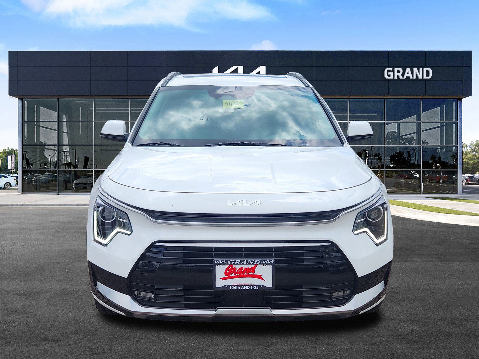 New 2025 Kia Niro EX Touring image 25