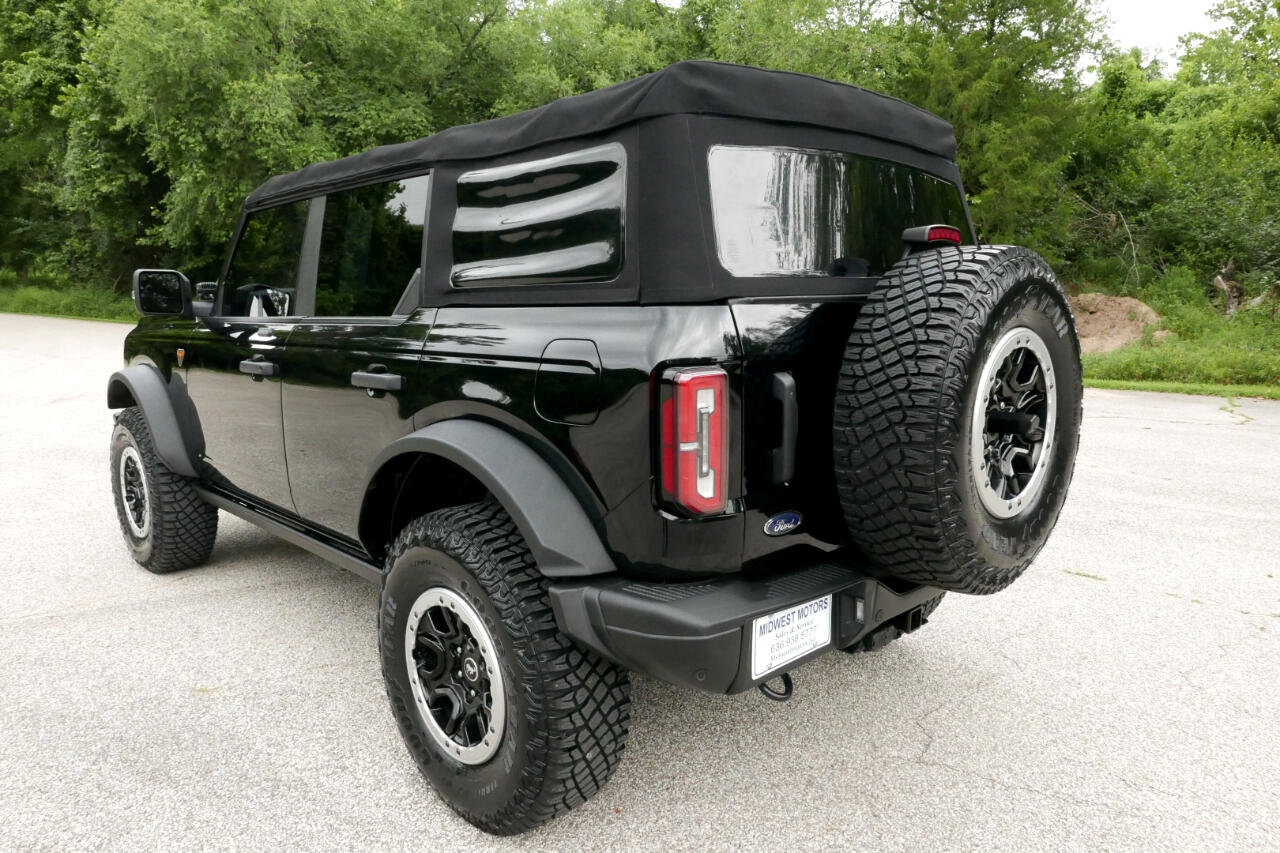 Used 2021 Ford Bronco Badlands image 8