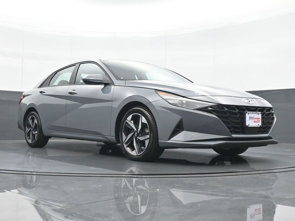 Used 2023 Hyundai Elantra SEL w/ Convenience Package image 24