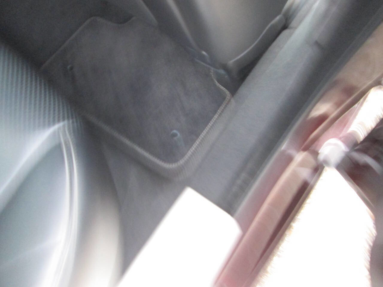 Used 2015 Jaguar XJ image 65