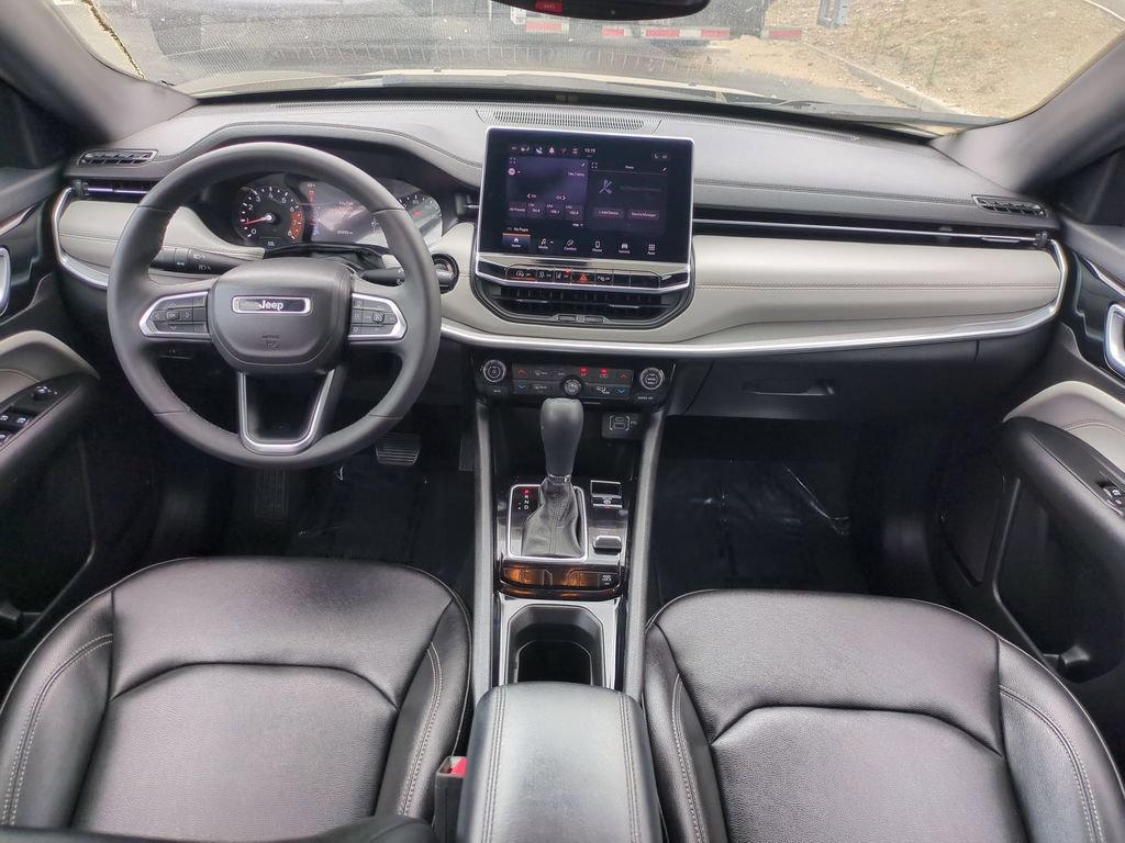 Used 2025 Jeep Compass Limited AWD/4WD image 24