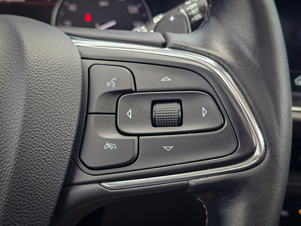 Used 2023 Buick Envision Essence w/ Sport Touring Package AWD/4WD image 23