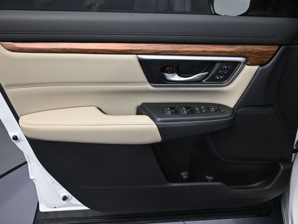 Used 2022 Honda CR-V Touring image 6