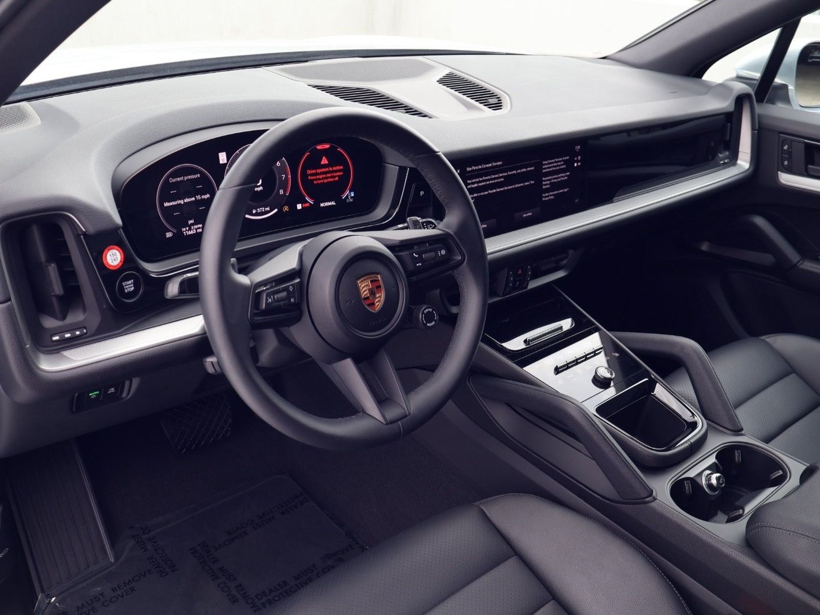 Certified 2025 Porsche Cayenne AWD/4WD image 4