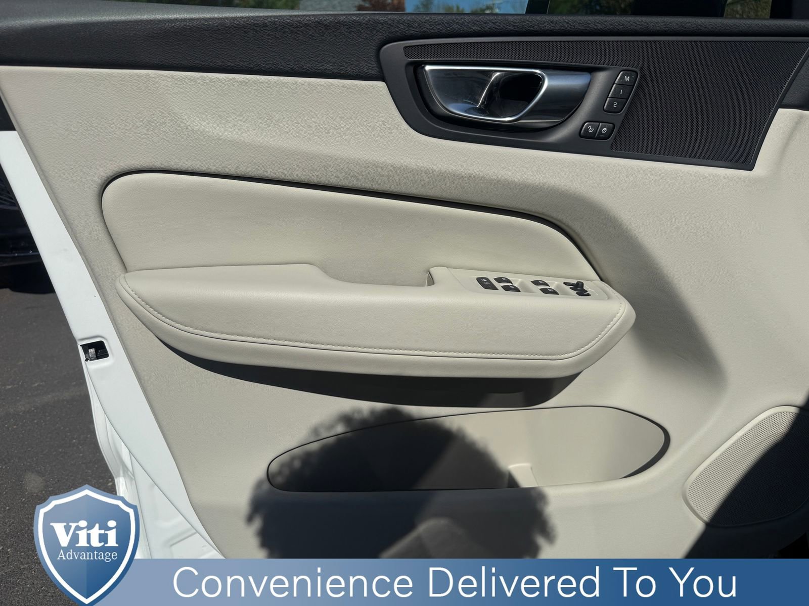 Certified 2023 Volvo XC60 B5 Plus w/ Climate Package image 16