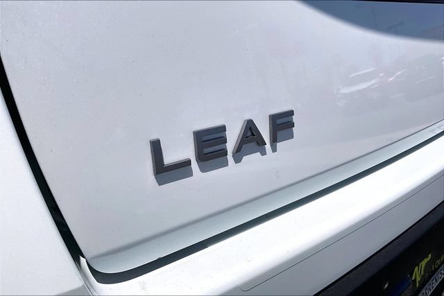 New 2026 Nissan Leaf Platinum+ w/ Illuminated Package FWD image 12