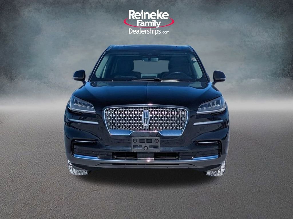 Used 2024 Lincoln Aviator Reserve AWD/4WD image 2