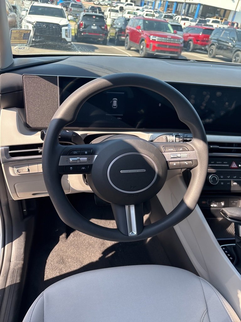 New 2026 Hyundai Tucson SE image 10