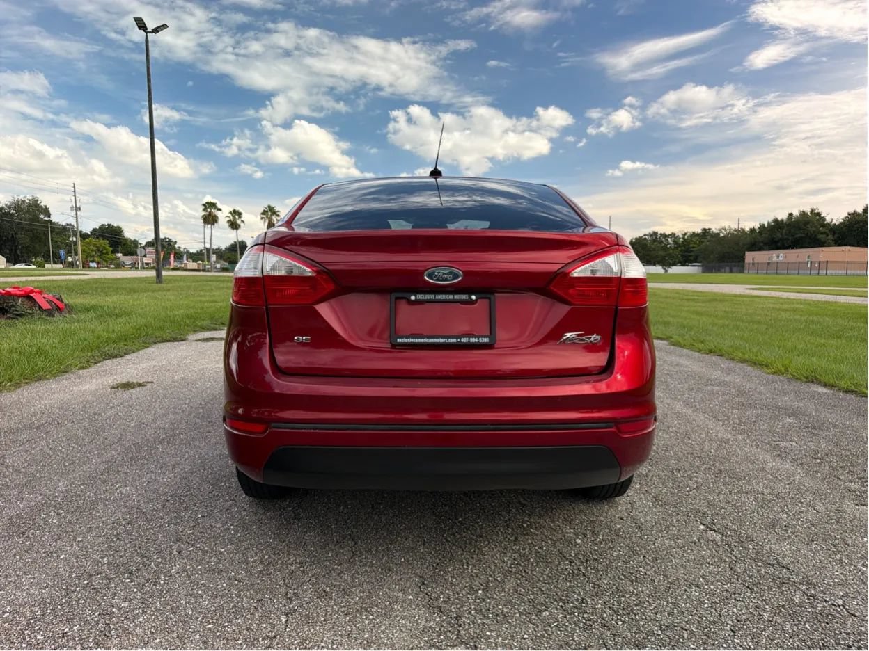 Used 2015 Ford Fiesta SE FWD image 5
