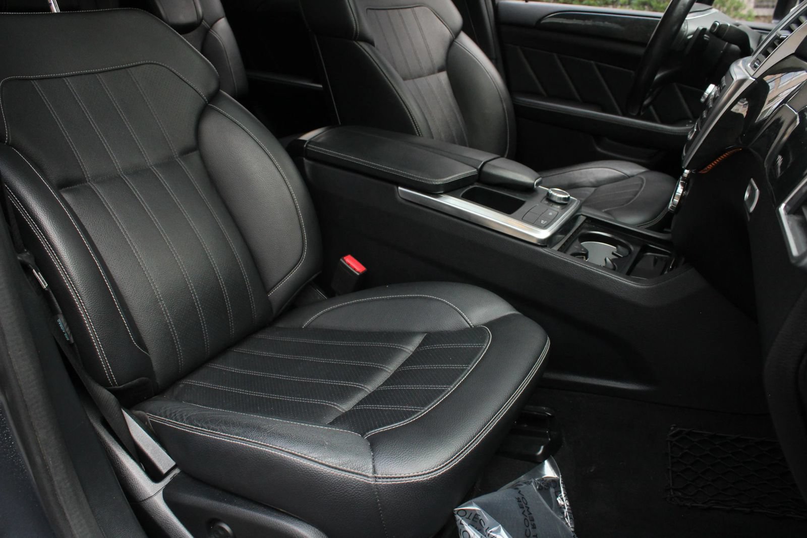 Used 2016 Mercedes-Benz GL 320 BlueTEC 4MATIC w/ Premium I Package image 29