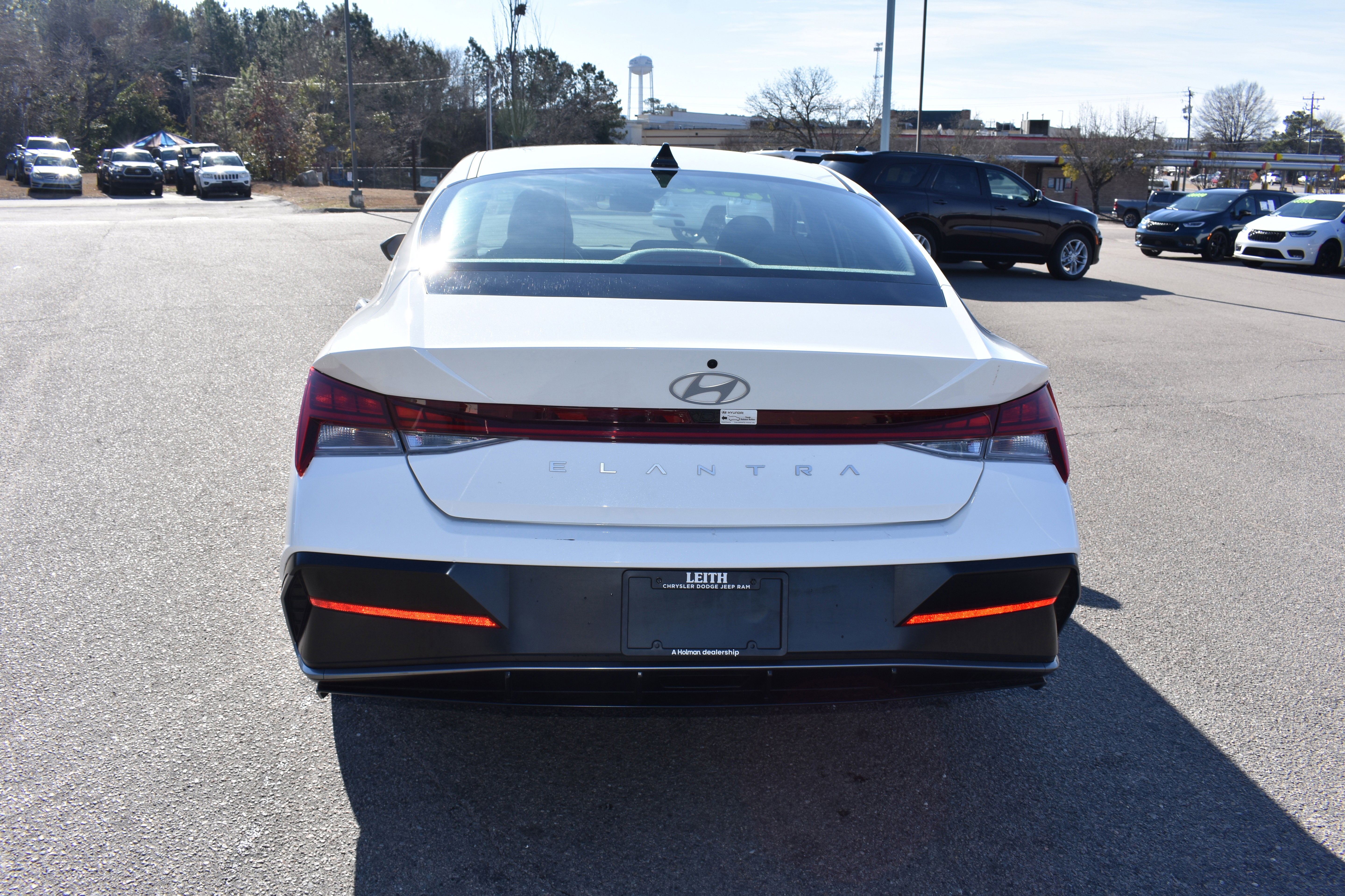 Used 2025 Hyundai Elantra SEL image 8