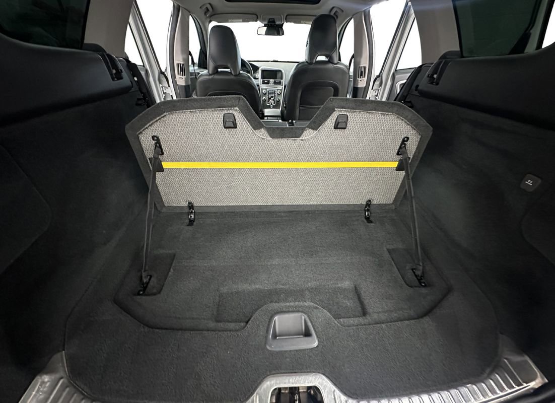 Used 2014 Volvo XC60 T6 image 16