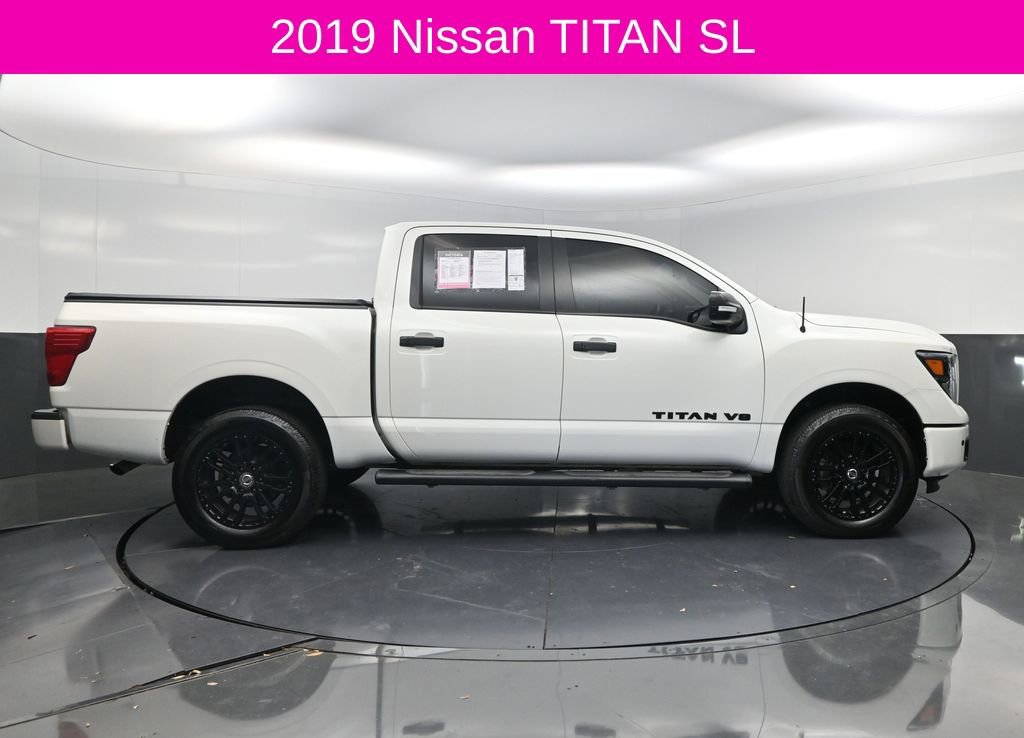 Used 2019 Nissan Titan SL w/ Midnight Edition image 4