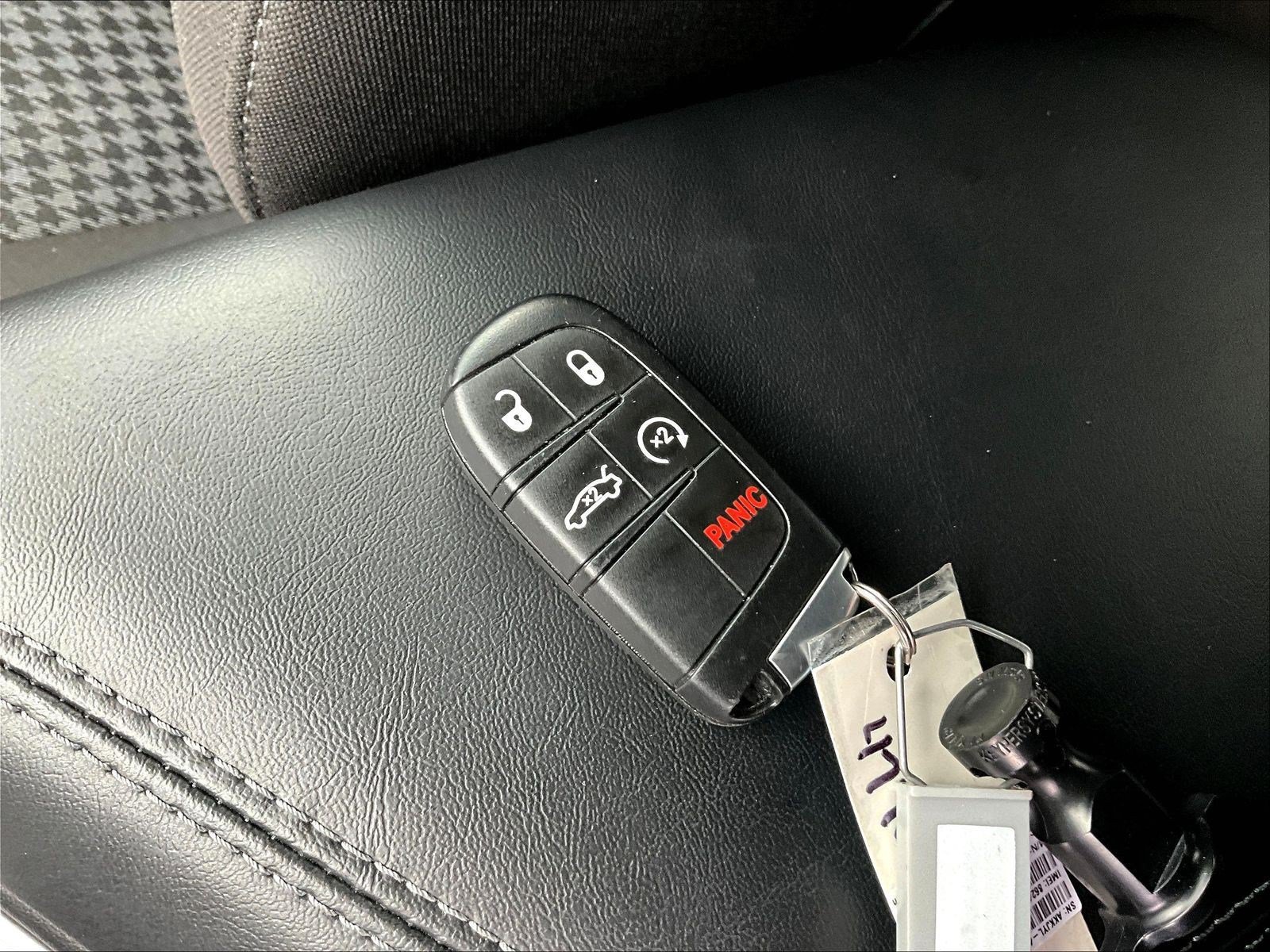 Used 2022 Dodge Challenger R/T w/ Blacktop Package RWD image 33