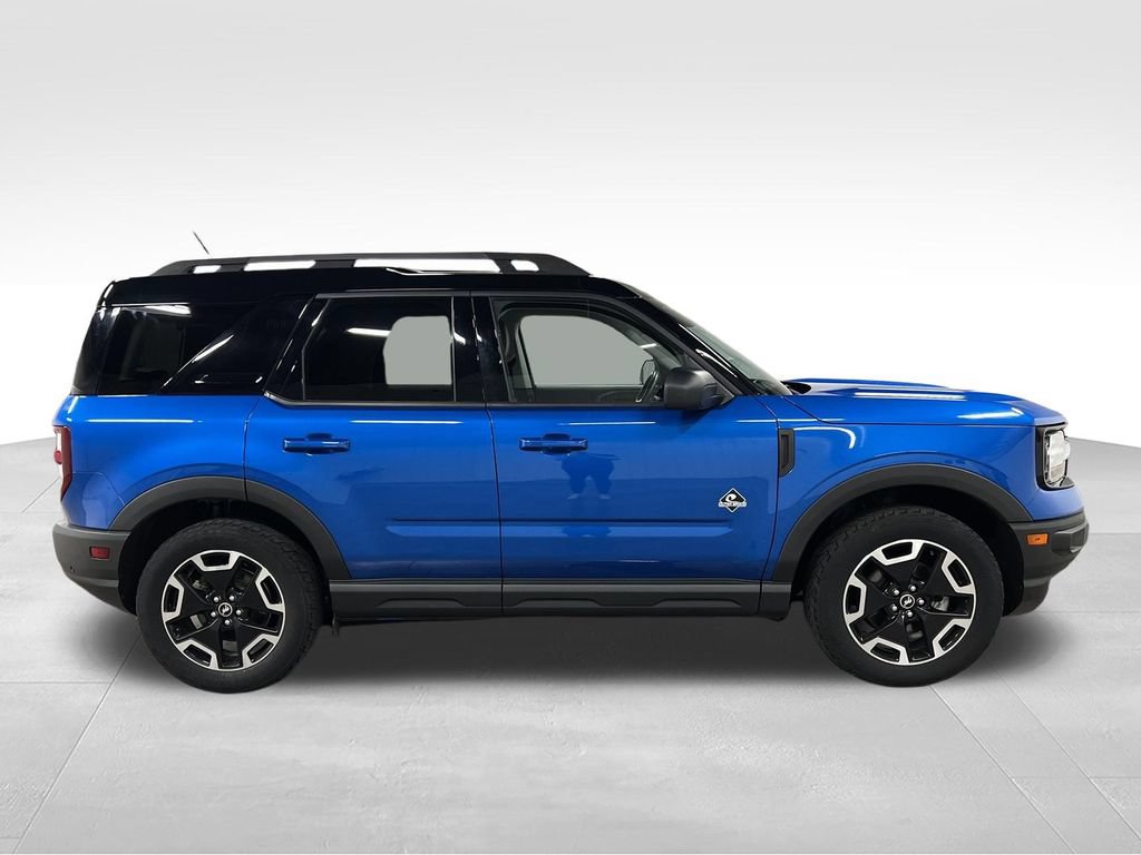 Used 2022 Ford Bronco Sport Outer Banks w/ Tech Package AWD/4WD image 3