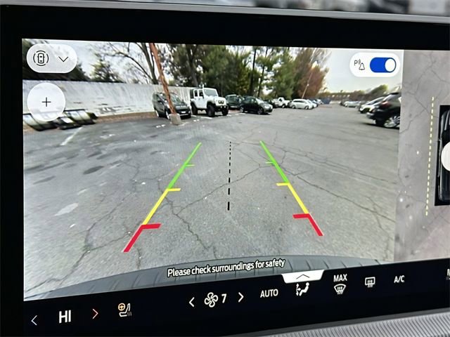 Used 2025 Ford Explorer ST-Line w/ ST-Line Street Pack image 13