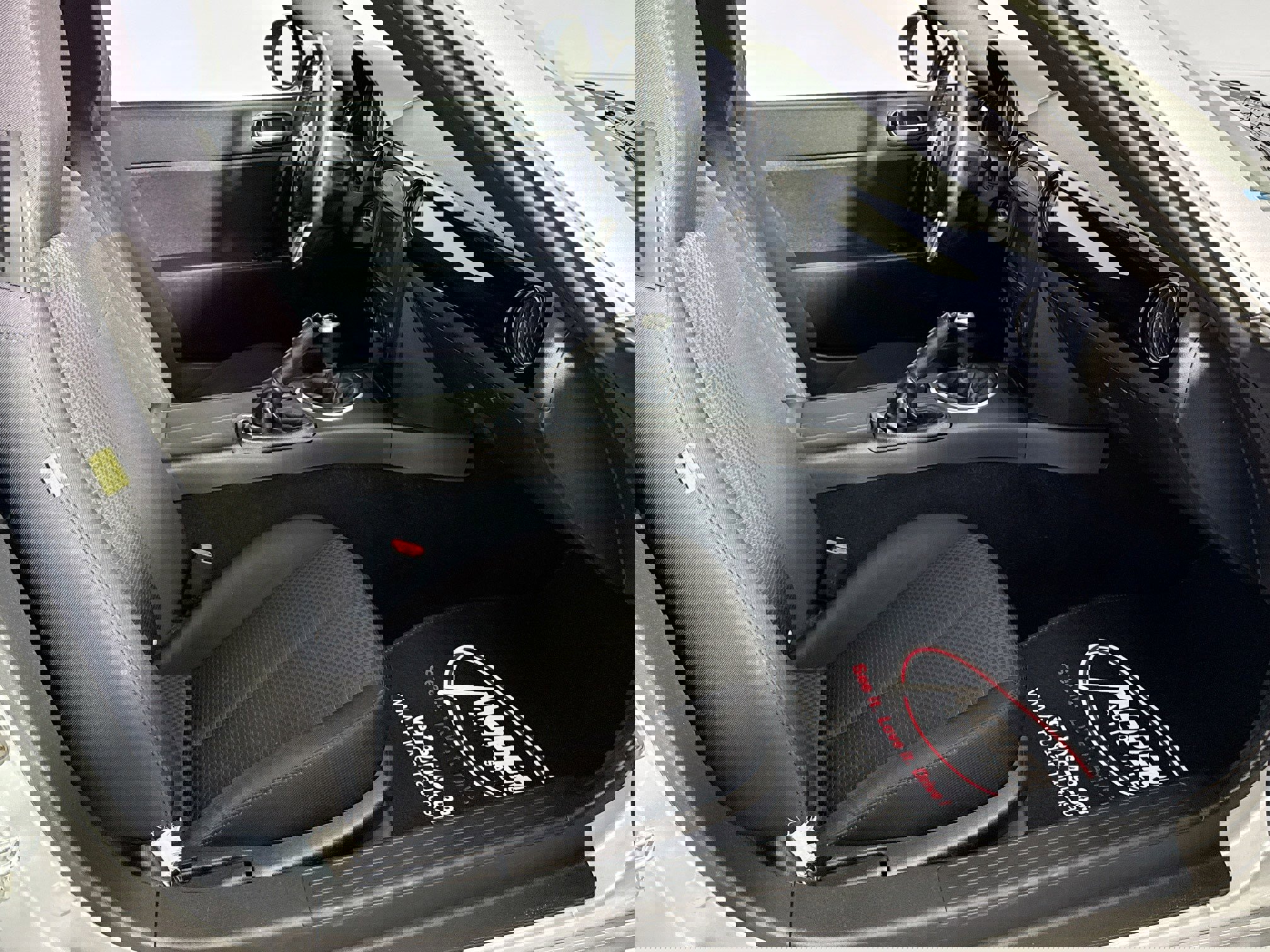 Used 2006 MAZDA MX-5 Miata image 29