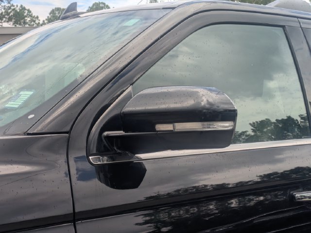 Used 2020 Ford Expedition Limited RWD image 12