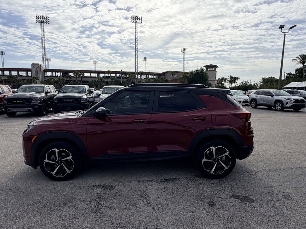 Certified 2023 Chevrolet TrailBlazer RS w/ Sun and Liftgate Package FWD image 8