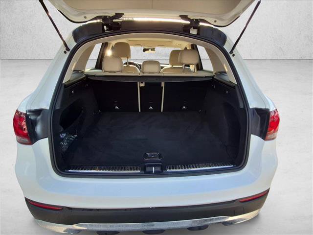 Used 2022 Mercedes-Benz GLC 300 image 6