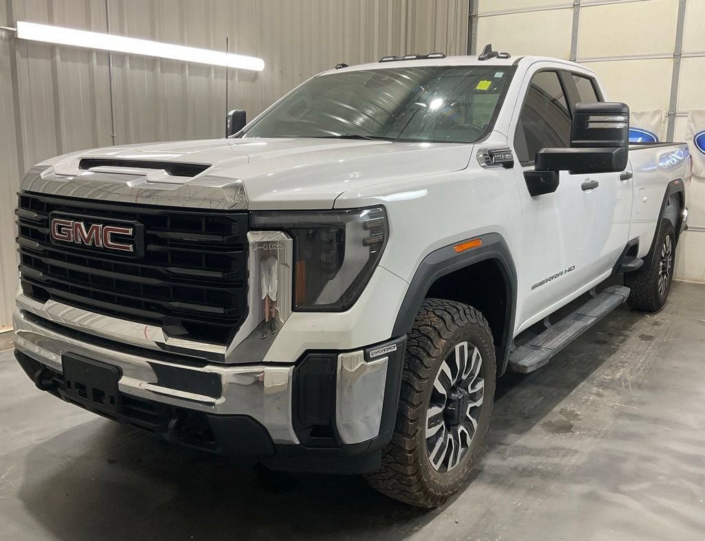 Used 2024 GMC Sierra 3500 Pro w/ Convenience Package AWD/4WD image 4