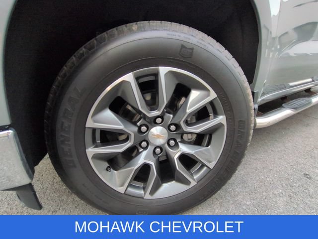 Used 2023 Chevrolet Silverado 1500 LT w/ Safety Package AWD/4WD image 33