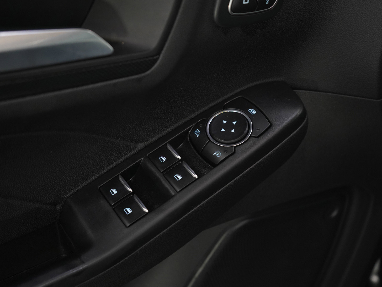 Used 2023 Ford Escape ST-Line Elite image 18