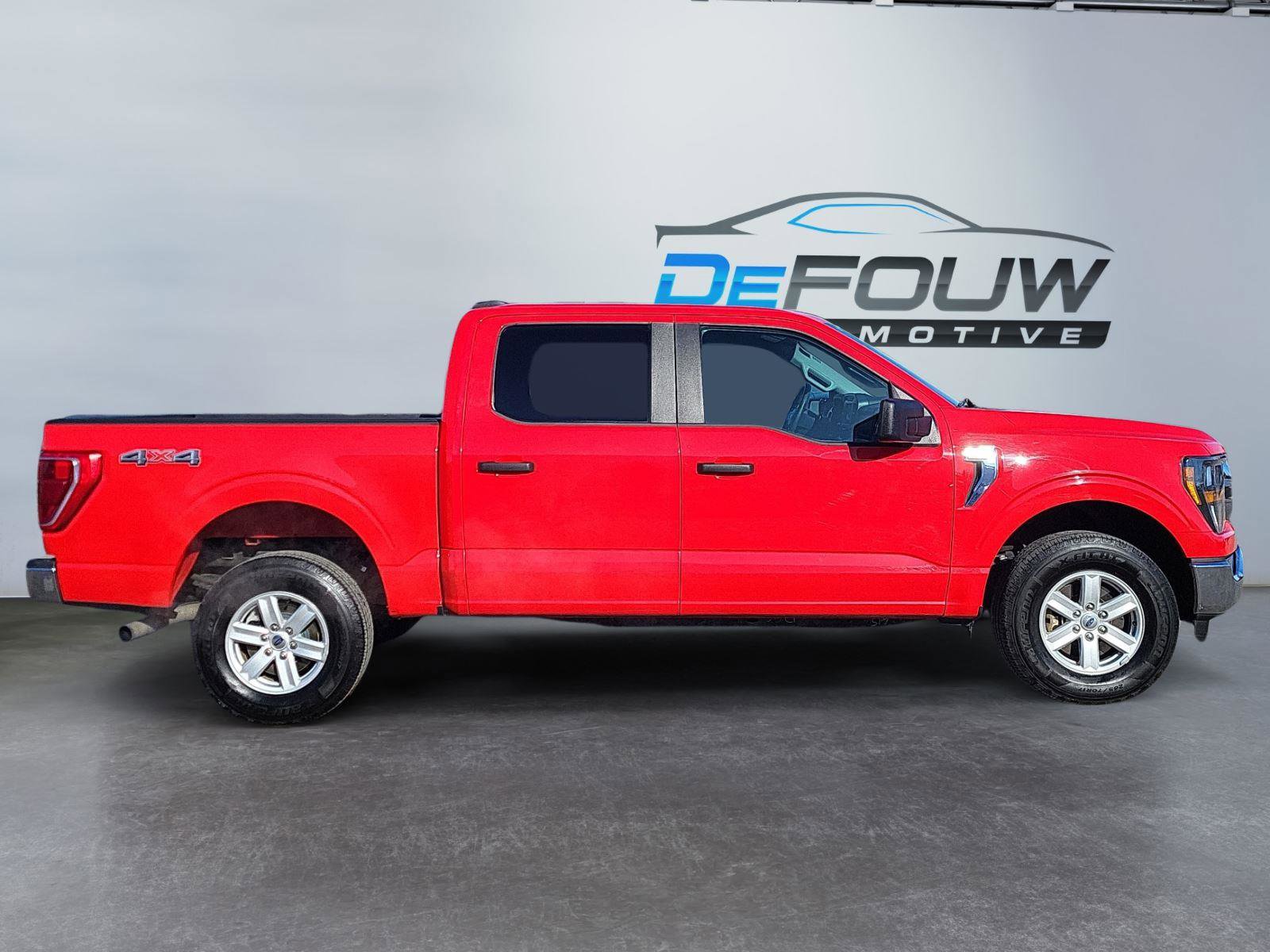 Used 2023 Ford F150 XLT image 2
