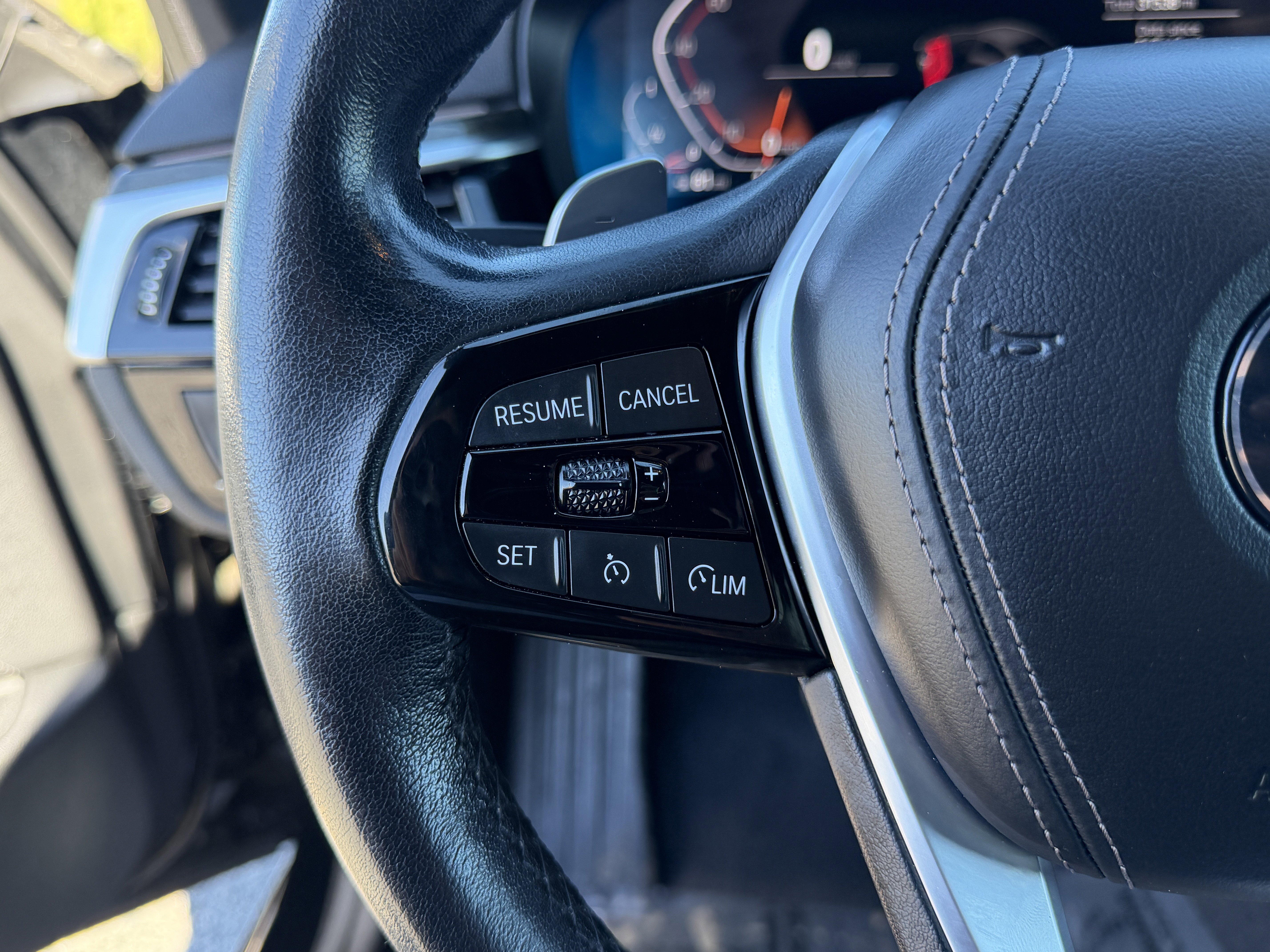 Used 2023 BMW 530i 530i w/ Convenience Package image 21