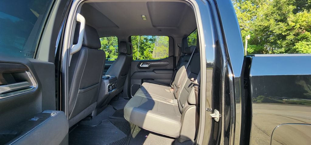 Used 2025 GMC Sierra 1500 SLT w/ SLT Premium Package AWD/4WD image 17