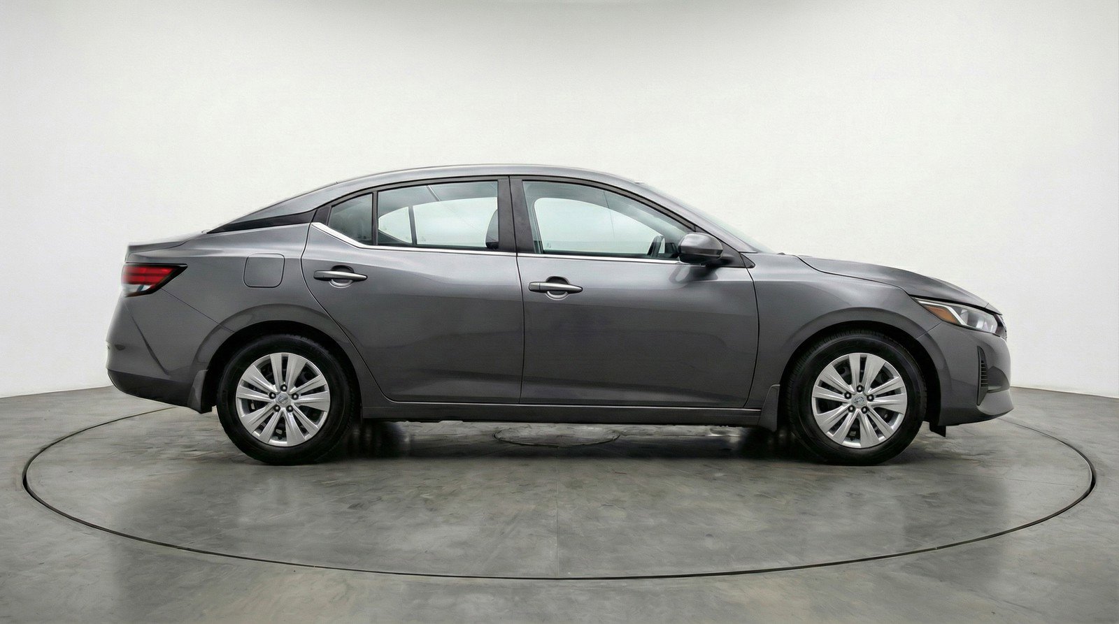 Used 2025 Nissan Sentra S FWD image 11