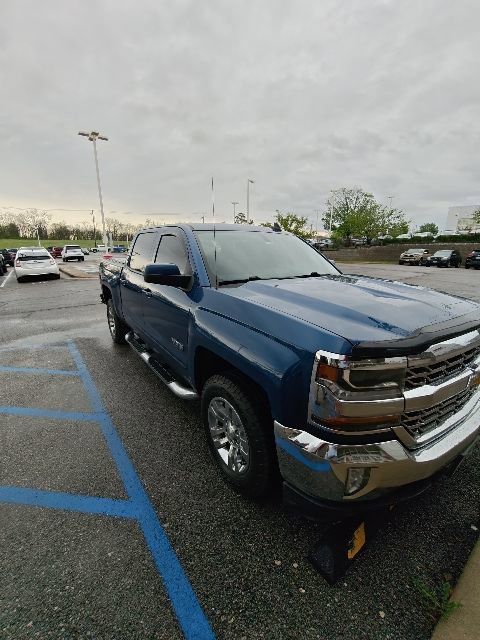Used 2018 Chevrolet Silverado 1500 LT w/ Texas Edition image 15