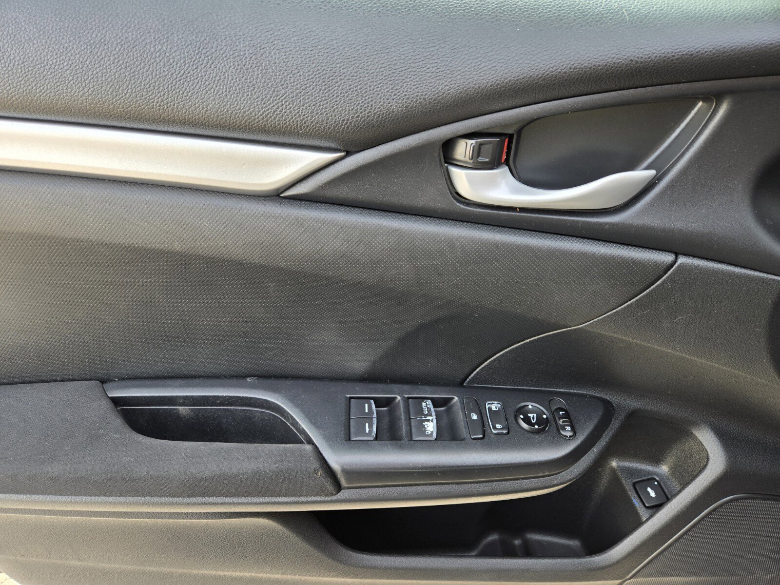 Used 2019 Honda Civic LX image 14