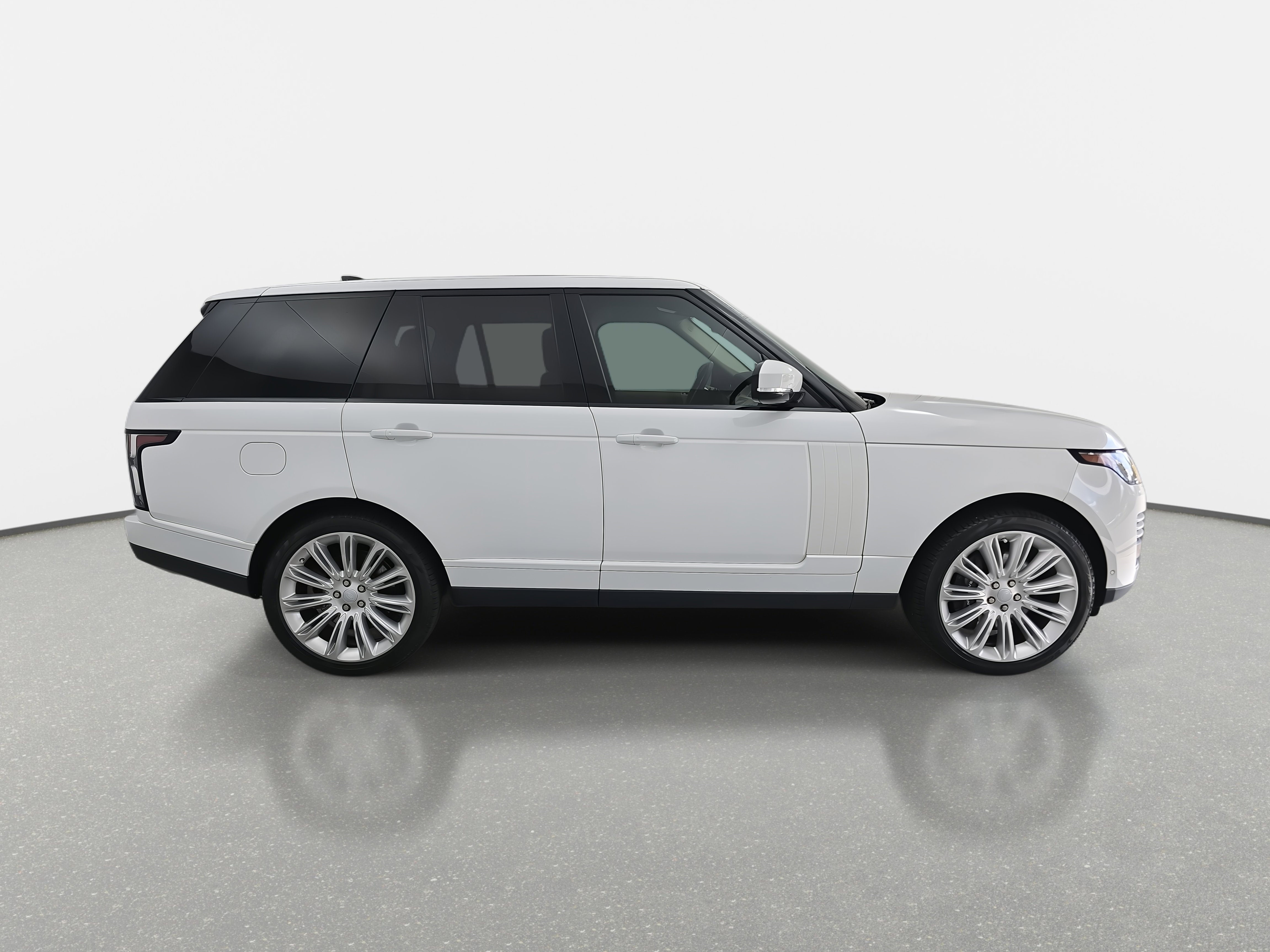 Used 2020 Land Rover Range Rover HSE image 4