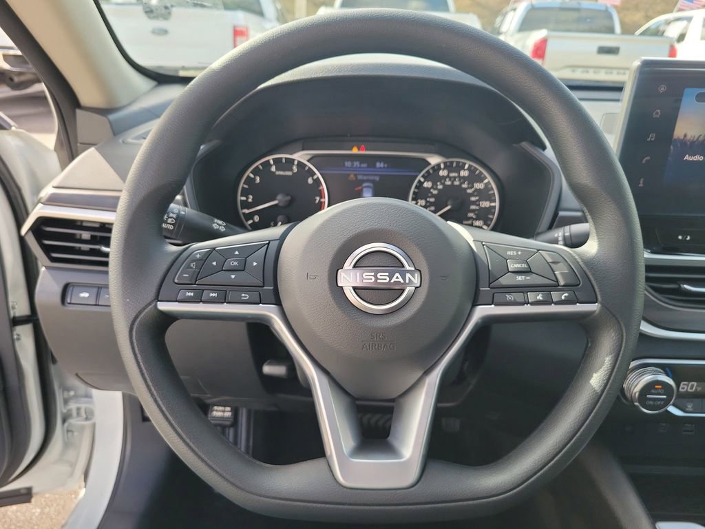 Used 2025 Nissan Altima 2.5 SV w/ SV Special Edition Package image 18