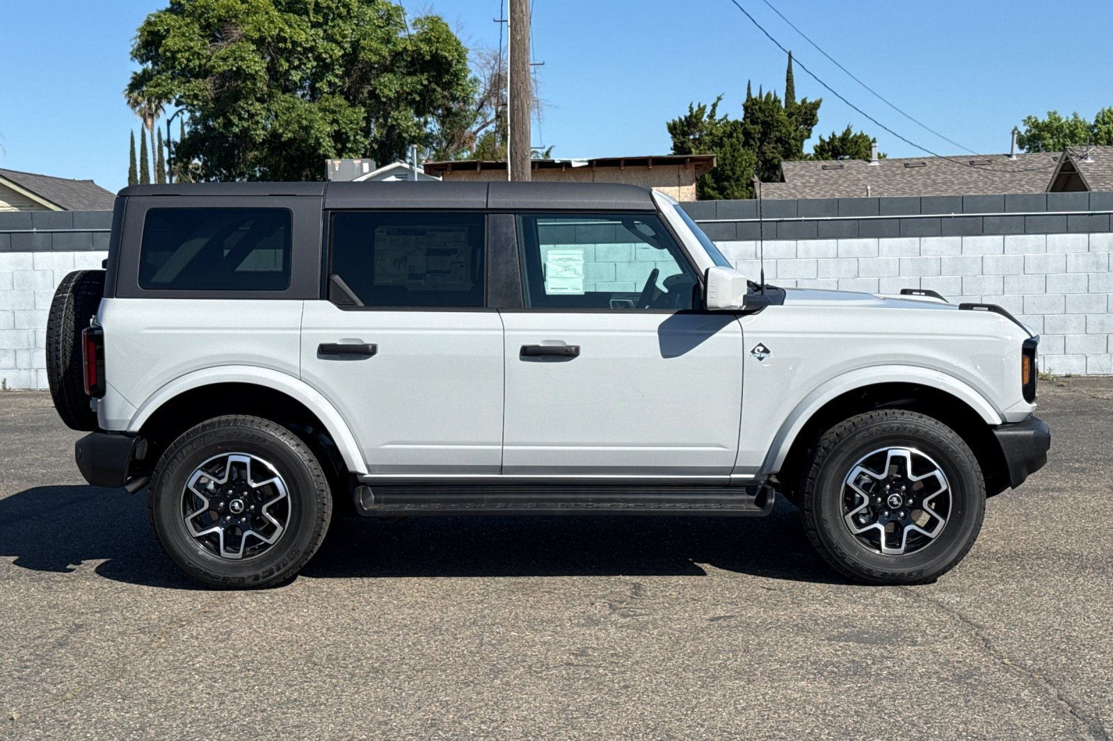 New 2026 Ford Bronco Outer Banks AWD/4WD image 3