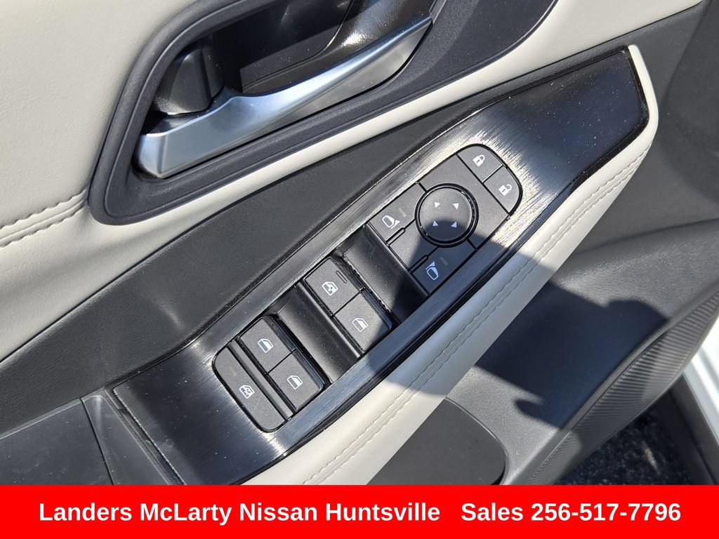 Used 2026 Nissan Rogue Dark Armor FWD image 23