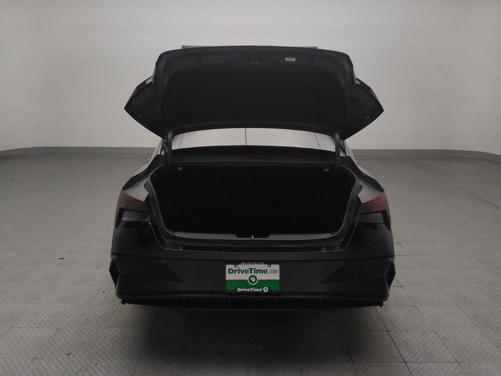 Used 2025 Hyundai Elantra SEL FWD image 29