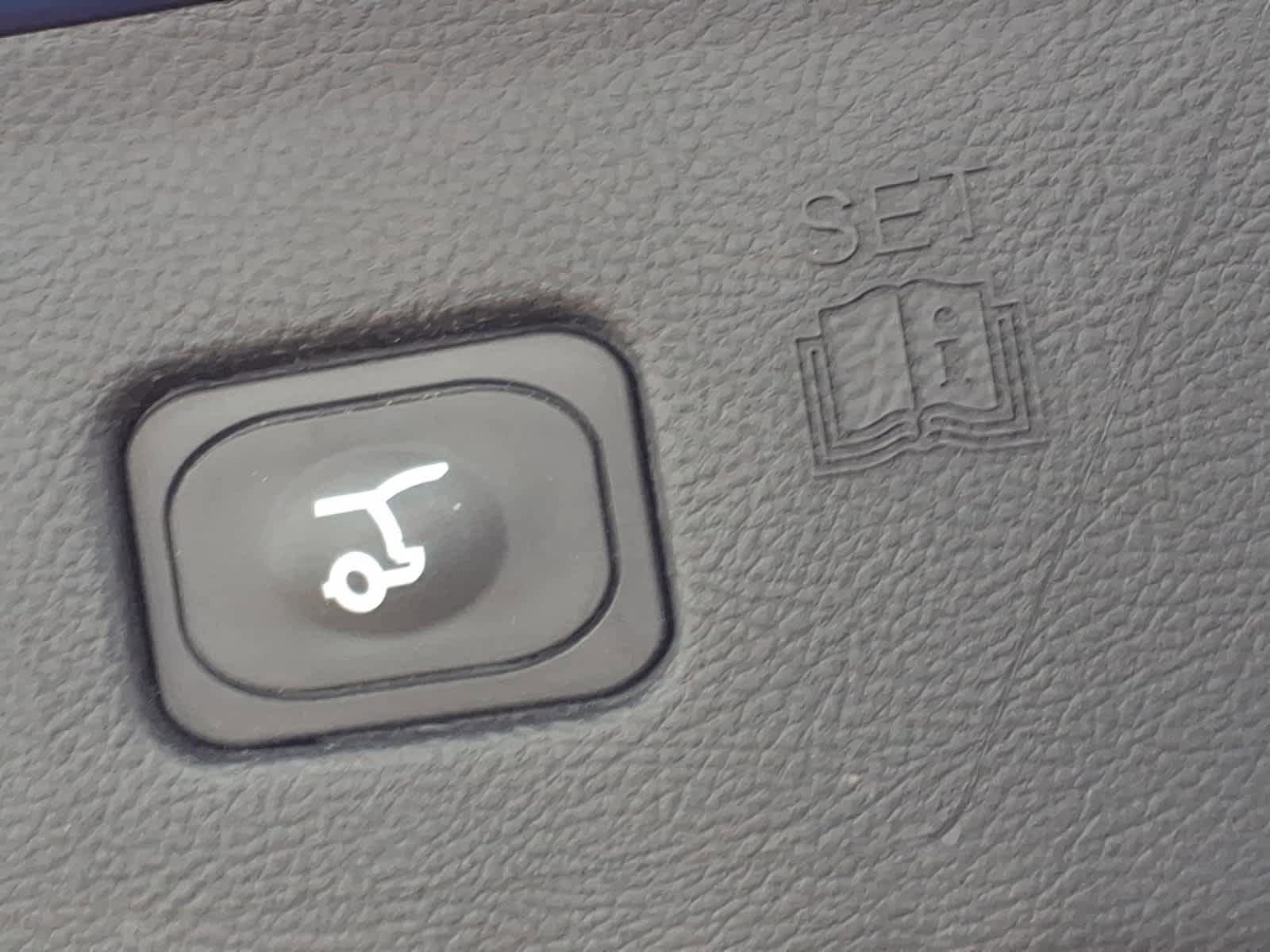 Used 2024 Ford Edge SEL w/ Convenience Package AWD/4WD image 30
