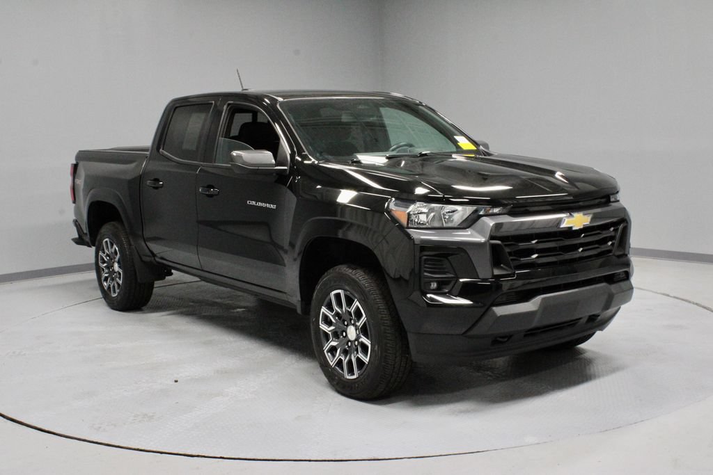 Used 2023 Chevrolet Colorado LT w/ LT Convenience Package II AWD/4WD image 1