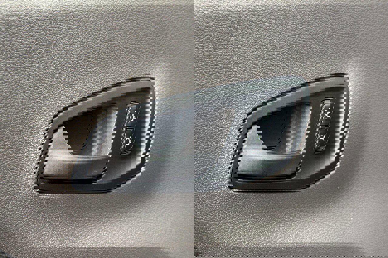 Used 2021 Ford Transit 350 XLT image 22