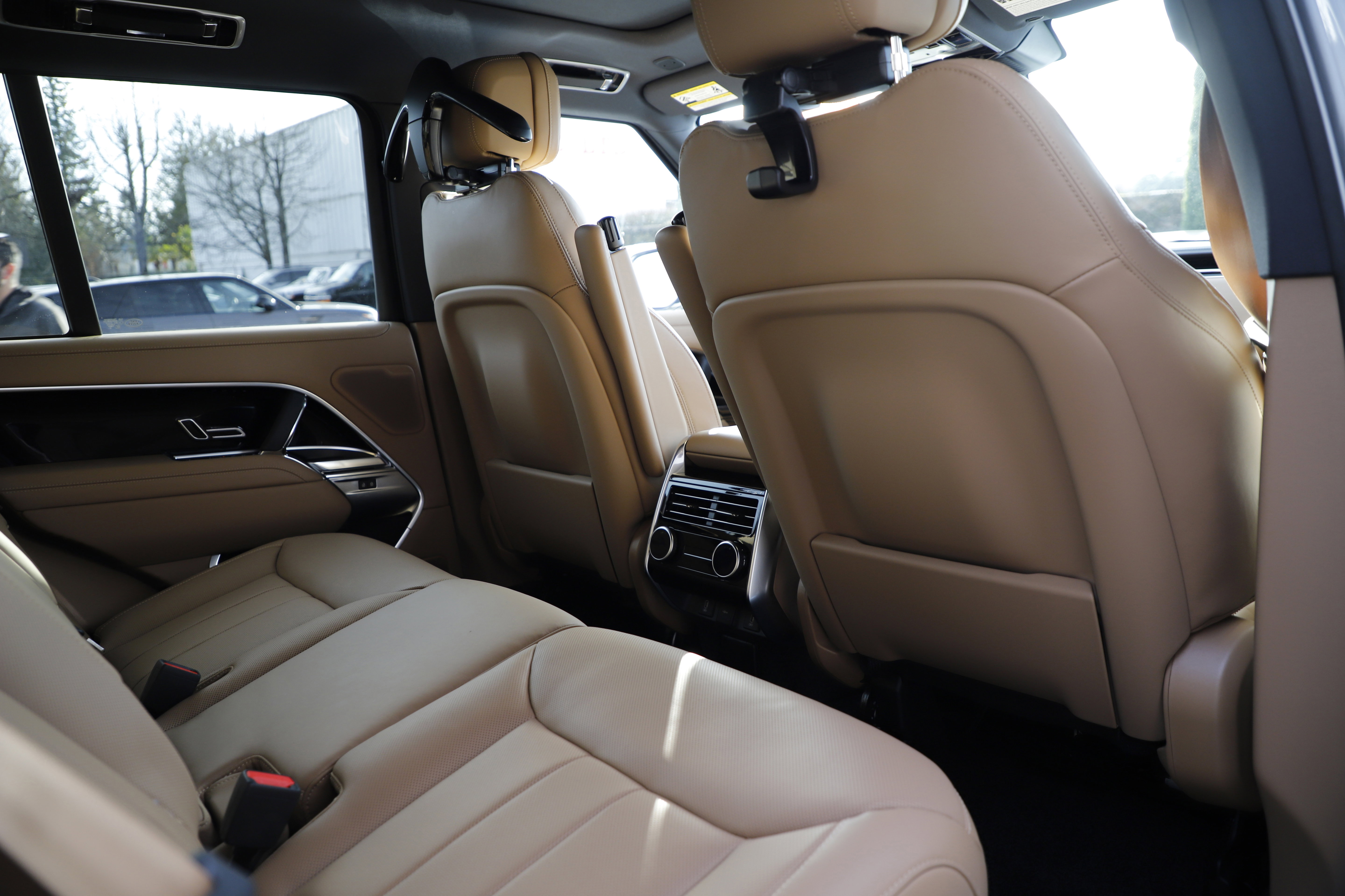 New 2026 Land Rover Range Rover SE image 15