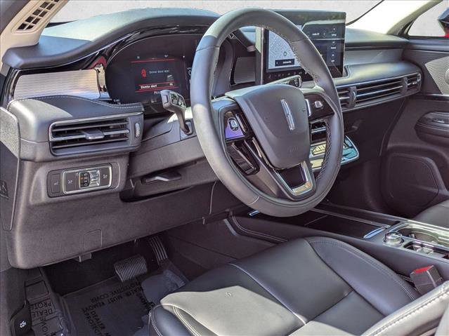 Used 2024 Lincoln Corsair AWD image 10