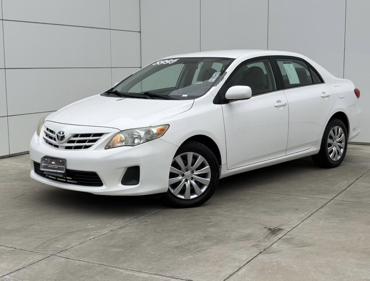 Used 2013 Toyota Corolla LE image 2